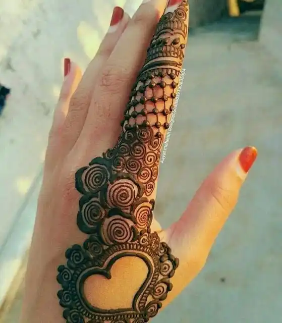 Heart Motif Finger Design