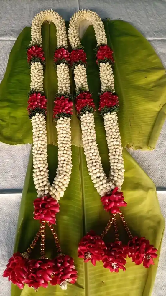 Classic Jasmine and Rose Garland 